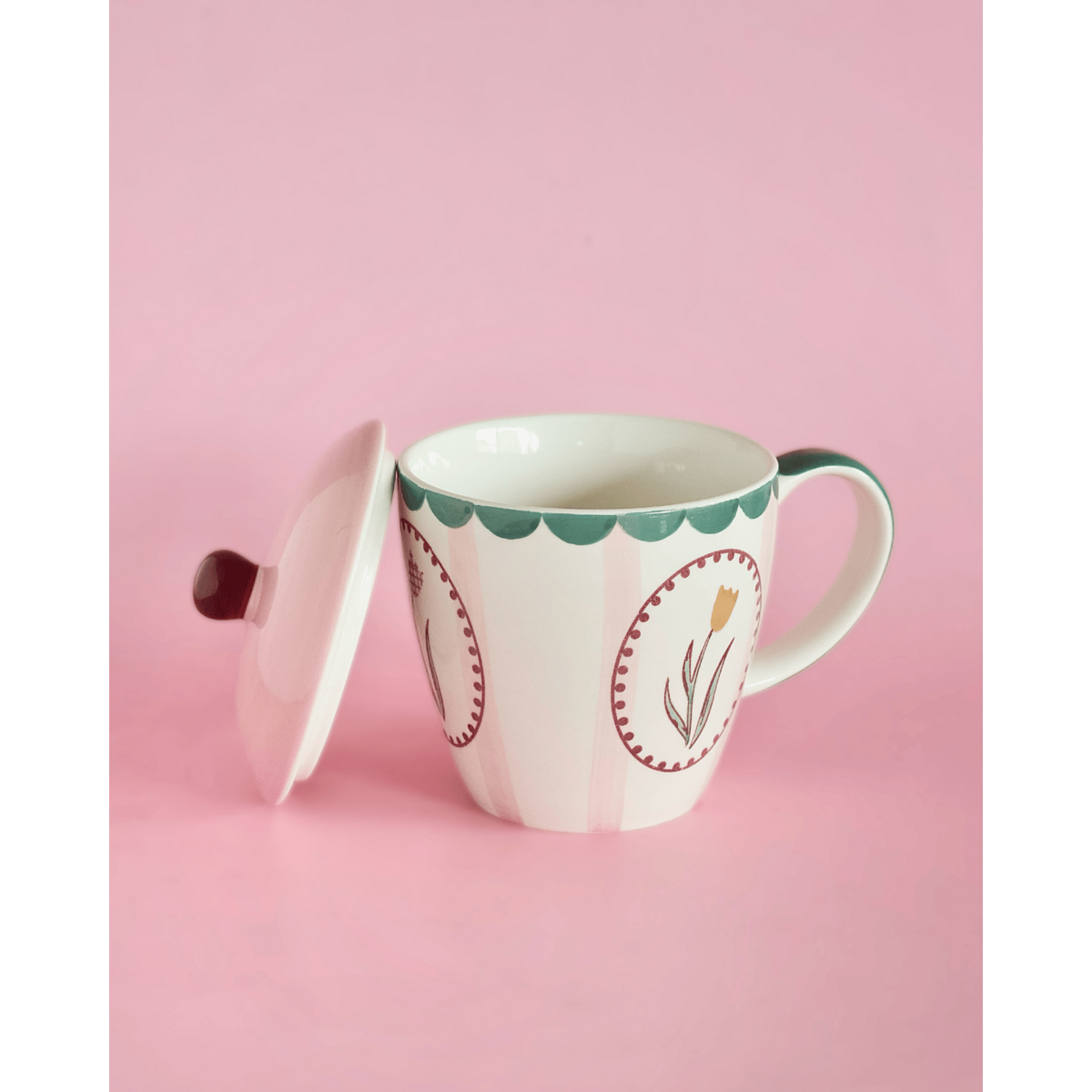 Handpainted Ceramic Coffee Mug With Lid - Floral Design, 385ml