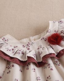 Babykleid mit Blumendruck und Pompon-Detail P71-11604032