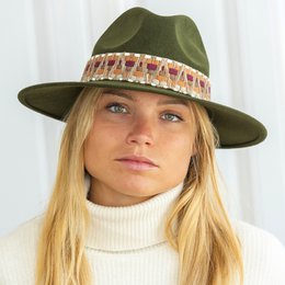 CAPPELLO A TENDA LARGA - treccia etnica