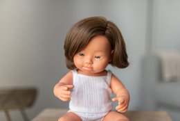 Dukke European Girl Down 38cm