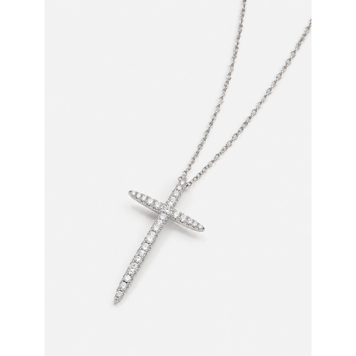 Verfijnde taps toelopende Moissanite kruisketting