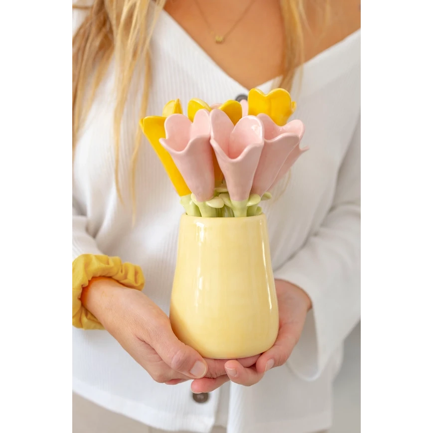 Tulipán de cerámica – Tallo de flor decorativo hecho a mano (14–16 cm)