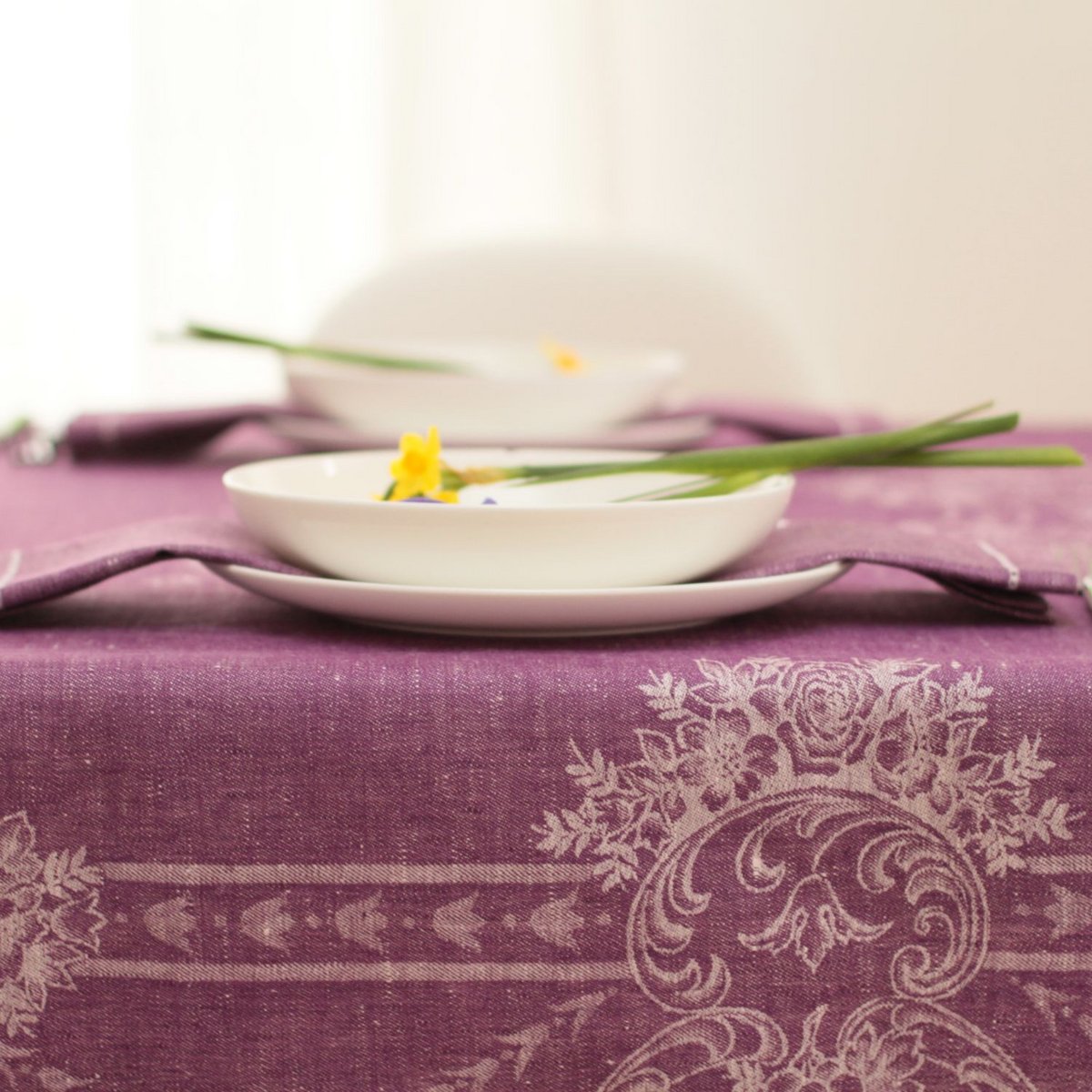 Linen tablecloth French melody - meadow violet