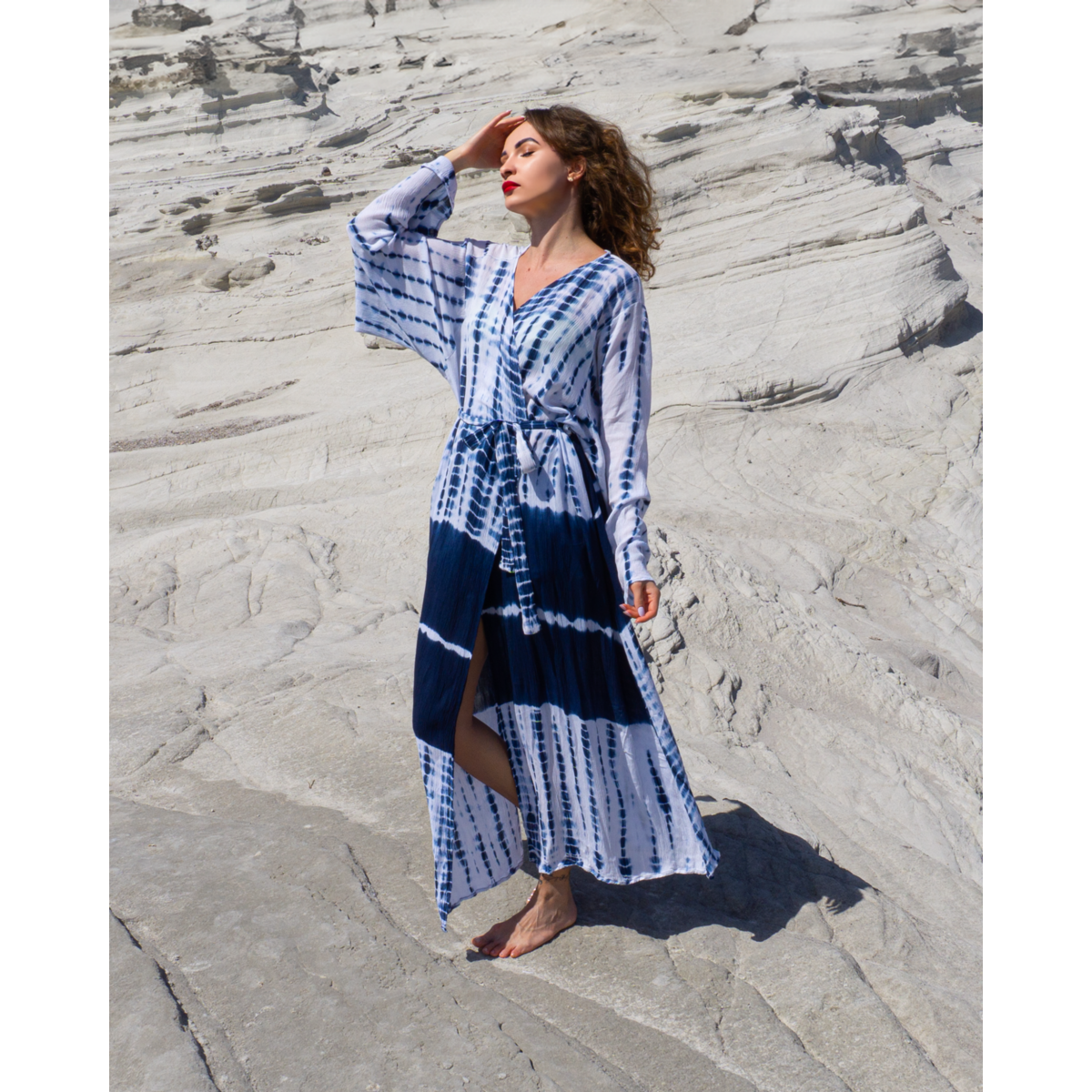 SAMSARA Boho Viscose Beach Kimono – Couverture légère pour spa et piscine d'été – Bleu / Blanc