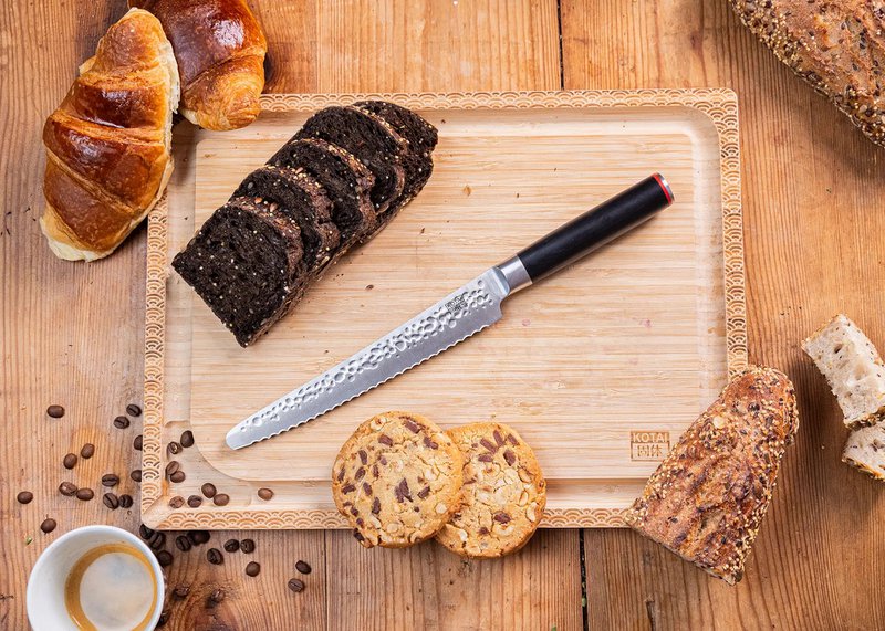 Knife - Serrated bread/pastry knife with bamboo Saya and bamboo box - 200 mm blade