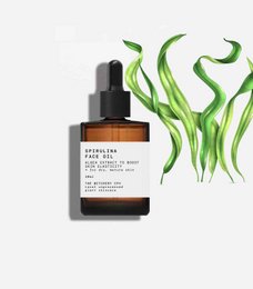 Spirulina face oil with green seaweed extract. Hydrating and nourishing formula for healthy, glowing skin.