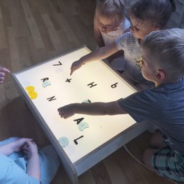 Set da tavolo da gioco educativo leggero