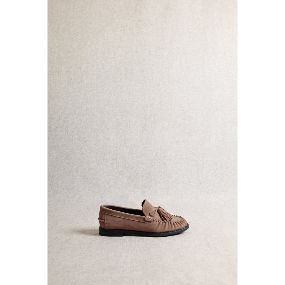VINCI TAUPE – Mocassins en Daim à Franges et Pompons