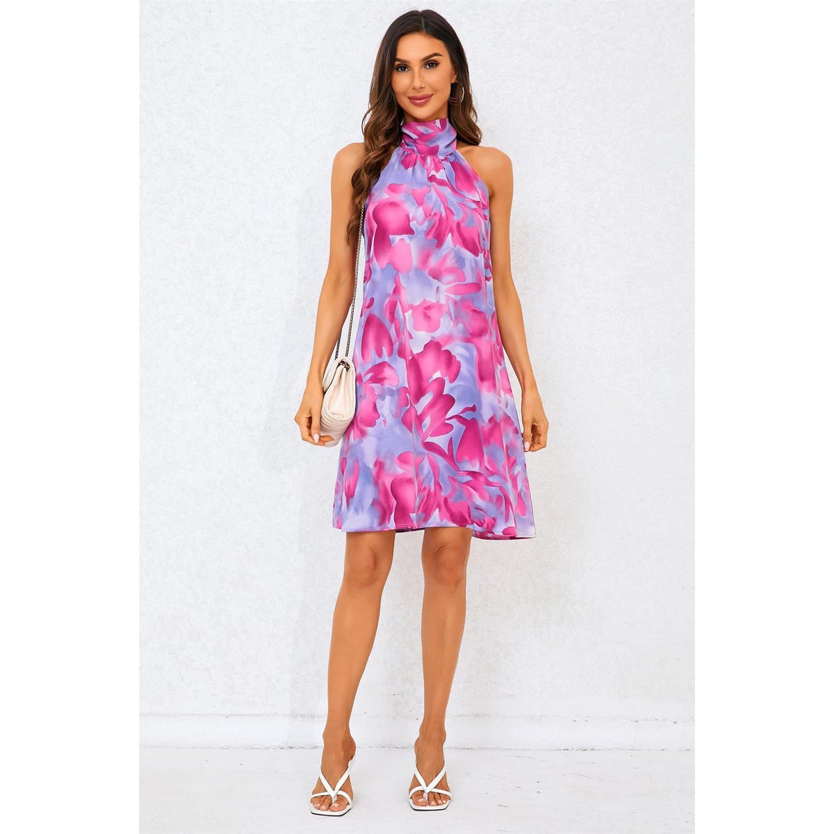 Abstracto estampado floral halter cuello corbata mini vestido en rosa