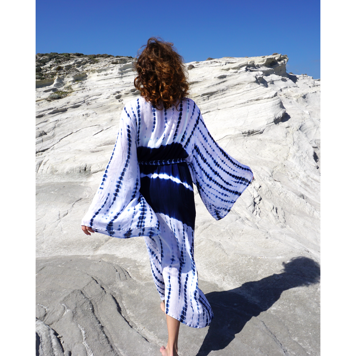SAMSARA Boho Viscose Beach Kimono – Couverture légère pour spa et piscine d'été – Bleu / Blanc