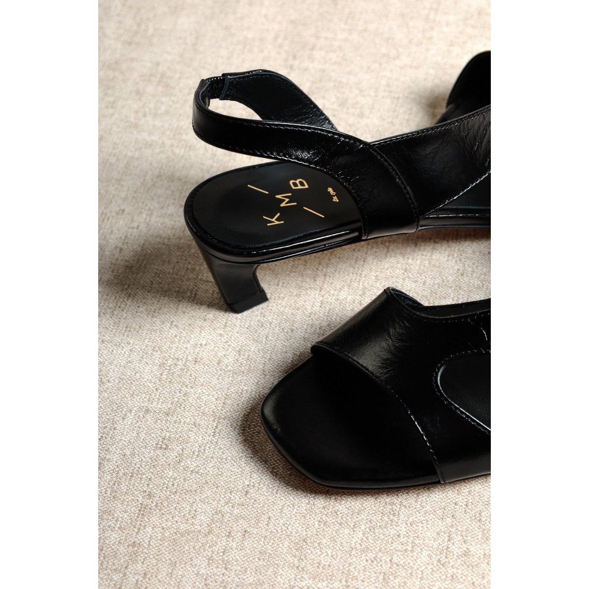 JULIET BLACK – Sandale mit Slingback-Absatz