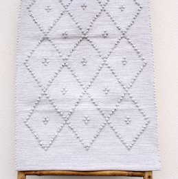 Kleiner 100/50 cm traditioneller portugiesischer Maria-Teppich
