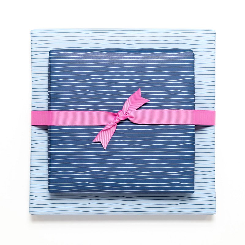 Carta da avvolgimento blu con motivo ad onde - carta da avvolgimento marittima per battesimo, comunione e conferma, acqua di avvolgimento dell'acqua