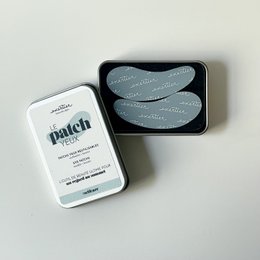 Reusable eye patches in a compact tin, designed to hydrate and soothe the delicate eye area.