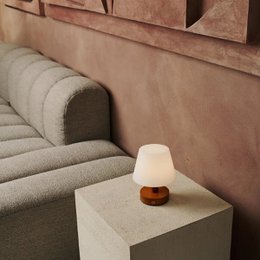 Teddy kastanjebruine houten oplaadbare tafellamp