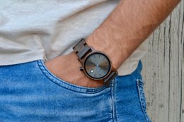 Orologio da uomo in legno pieno di ebano