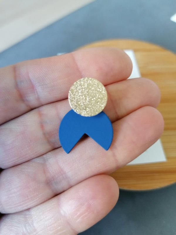 Pipa (gold-blue)