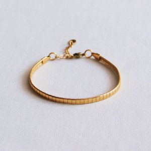 SA811 - Steel flat bracelet striped - gold