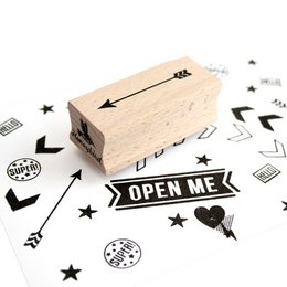 Holzstempel mit einzigartigem Pfeildesign für kreative Projekte und Dekorationen