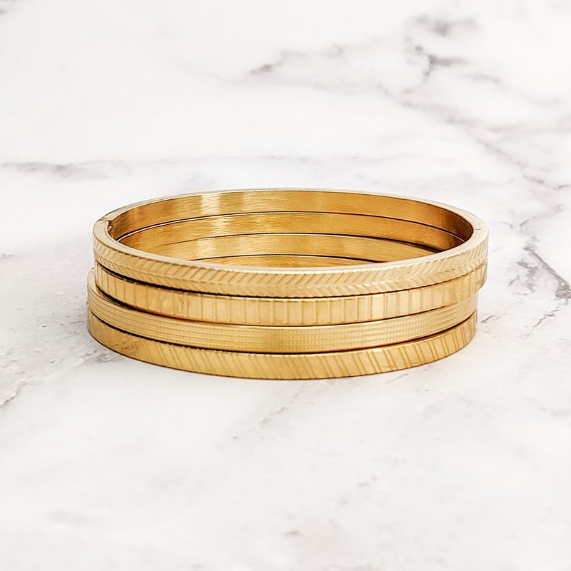 BANGLE STREPEN GESCHILDERD