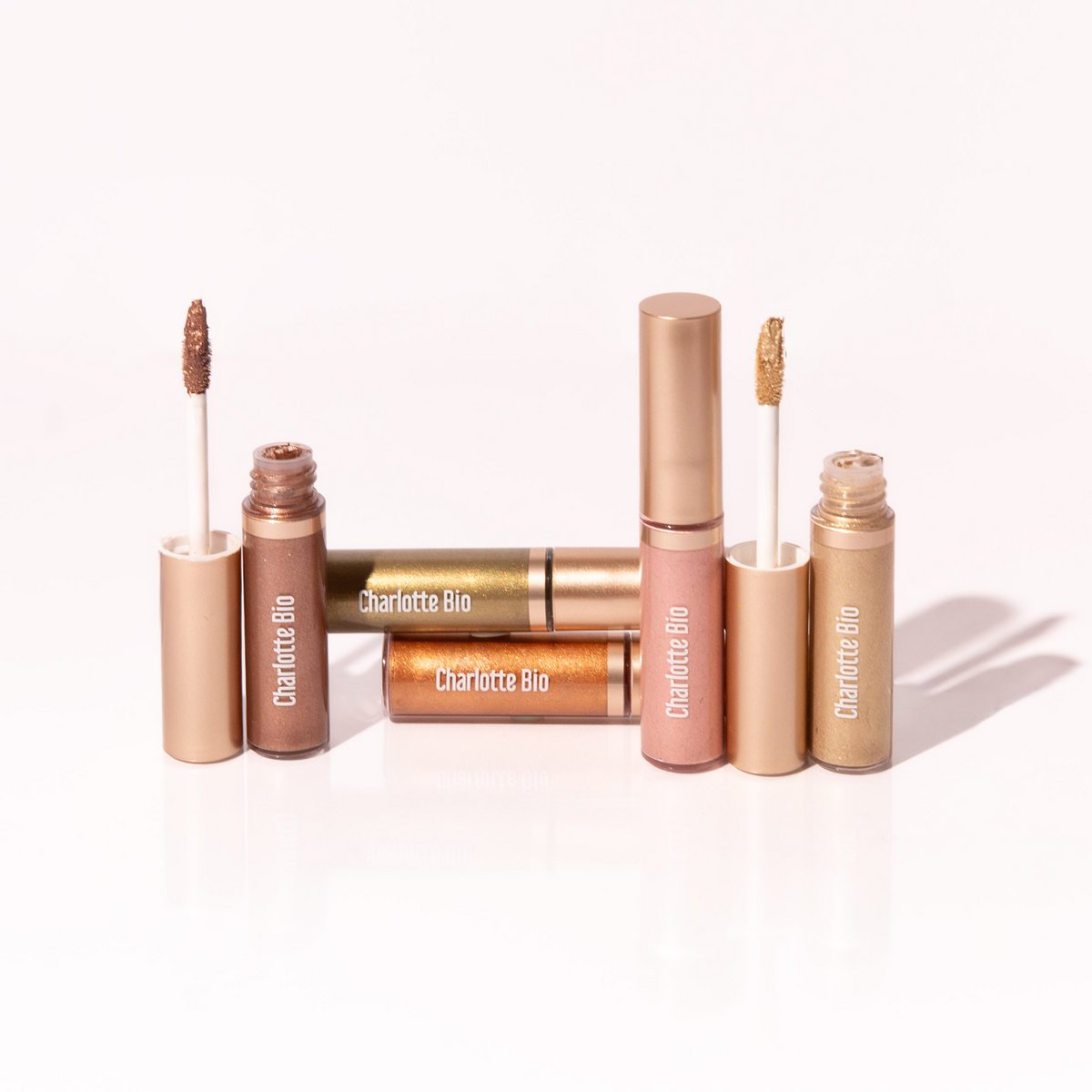 Organic liquid eyeshadows