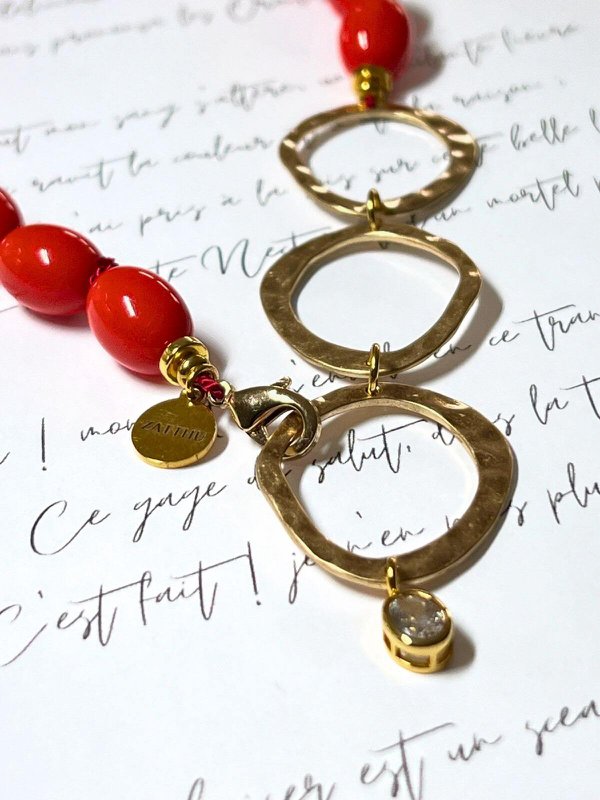 Lute statement necklace red