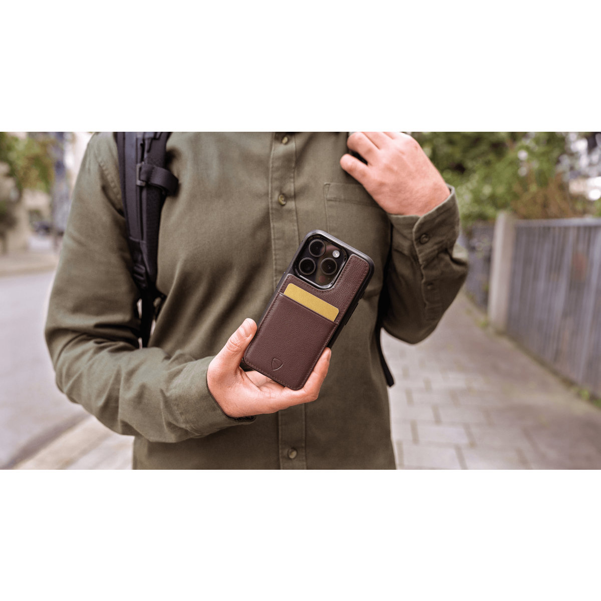 Etui-portfel ETON do iPhone'a 16 Pro