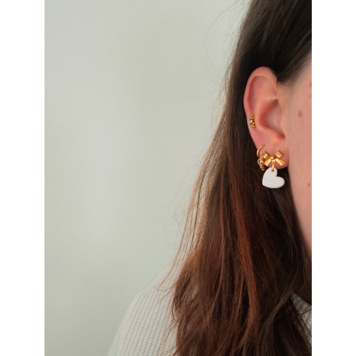 Boucles d'oreilles coeur nacre blanche