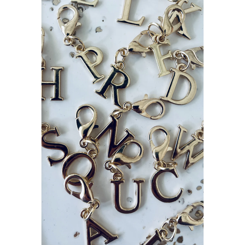 Letter pendant GOLD