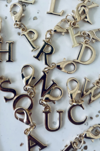 Buchstaben-Anhänger GOLD