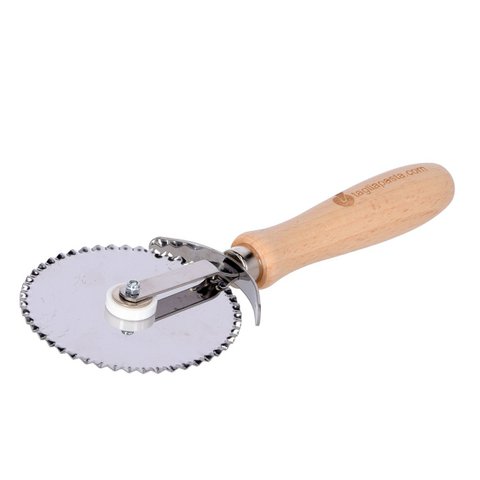 Pizza, cookies and pies cutter with toothed blade