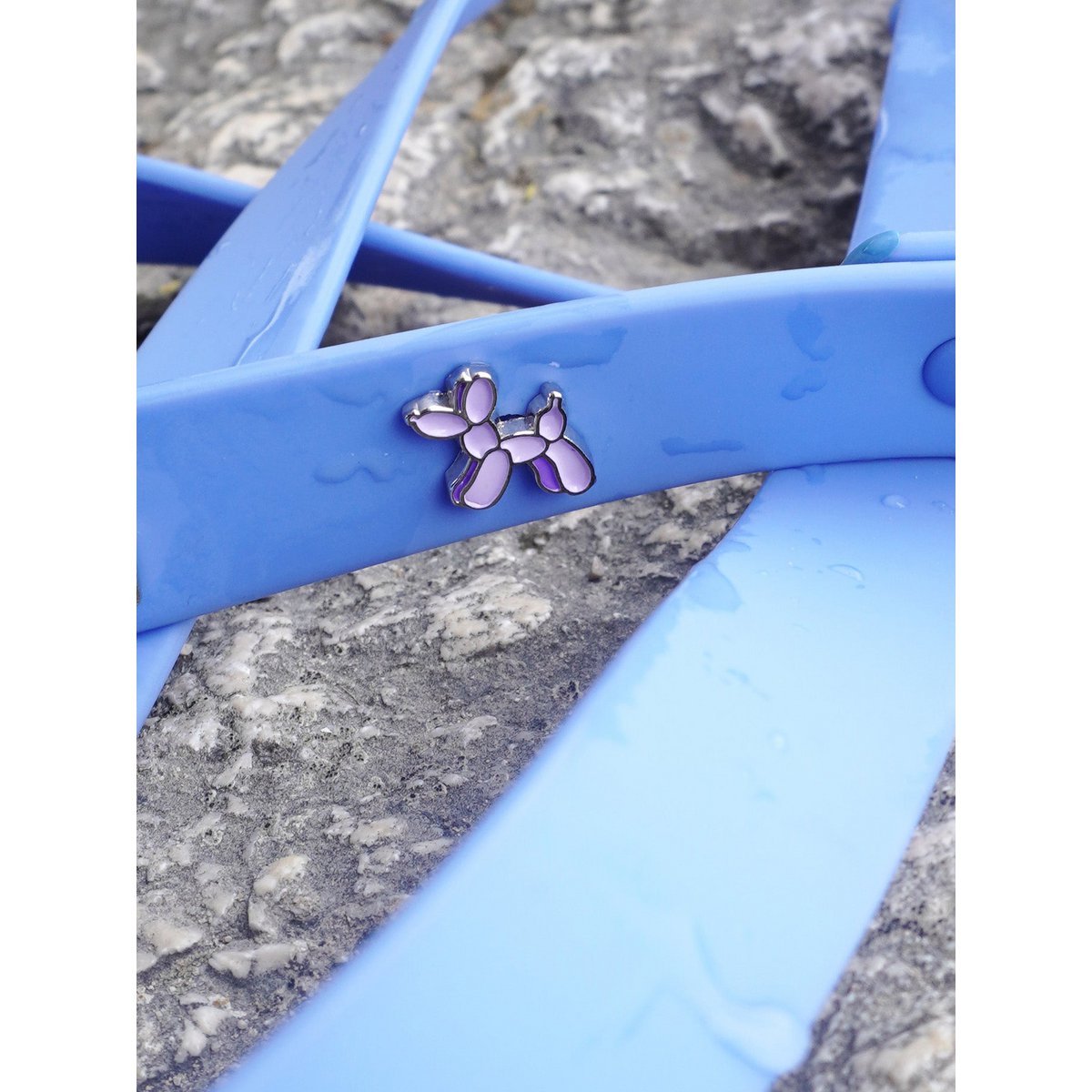 Ballon dog dog collar trailer