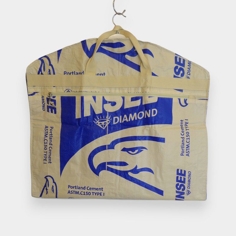 SUIT BAG | Environmentally friendly garment bag in beige-blue