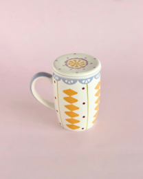 Tasse en céramique peinte à la main avec infuseur et couvercle - Motif floral, 385 ml