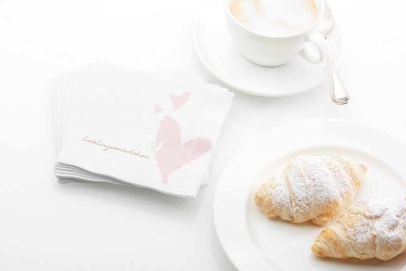 Cocktail napkins: your style, your drink, your moment