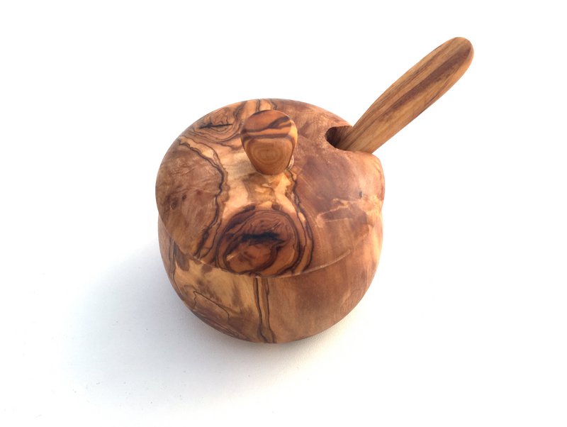 Pot en bois d'olivier avec cuillère