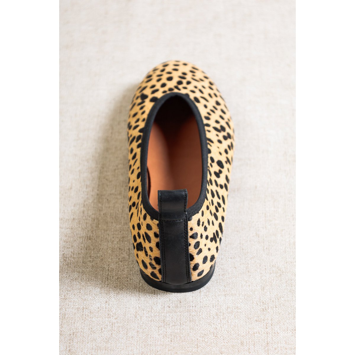 SONIA CHEETAH – Leren ballerina’s met haar erop