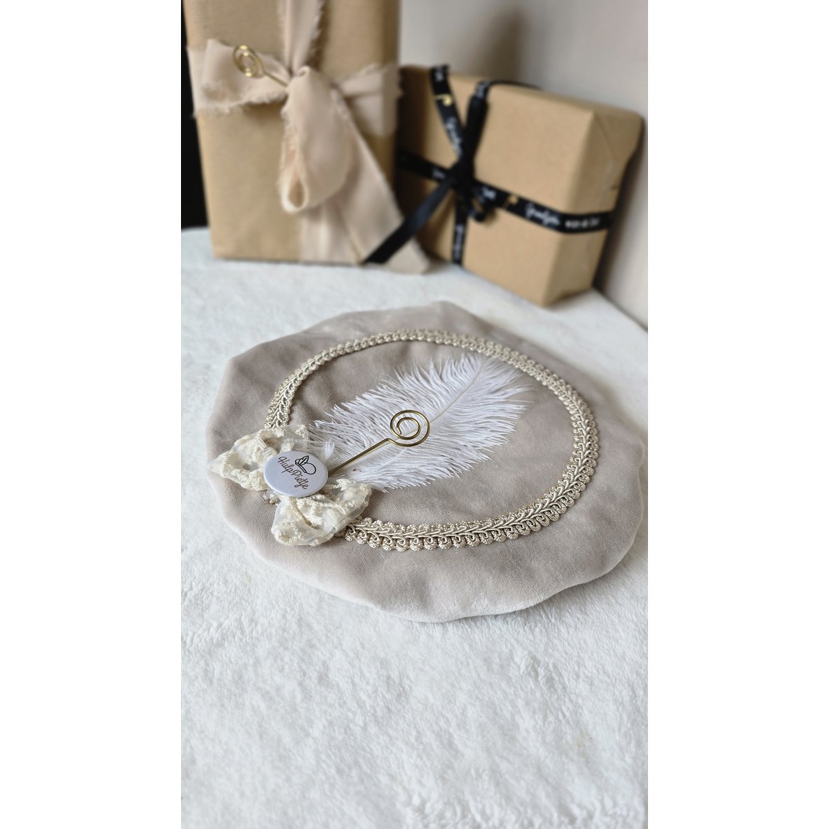 Chapeau Pete de luxe | Velours beige | Arc