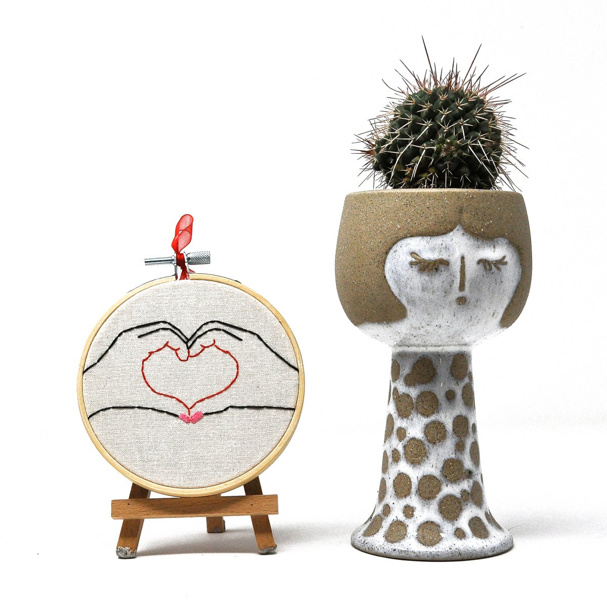Pacchetto mini ricamo Love – Set di decorazioni da parete fatte a mano (10 pezzi)