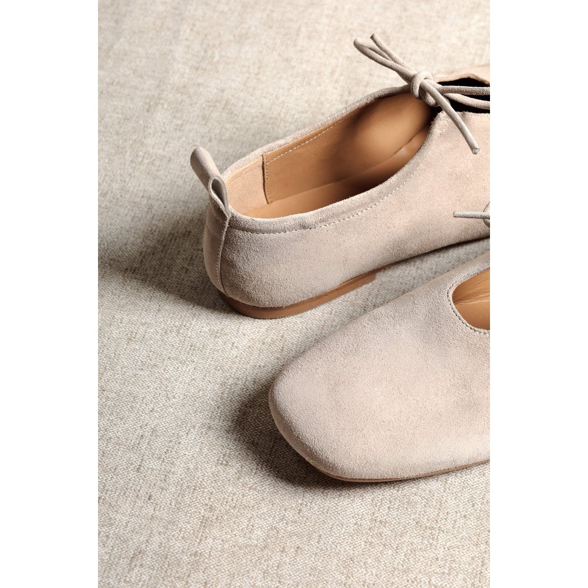 KATY BEIGE – Flache Schuhe aus weichem Leder mit Schnürung vorne