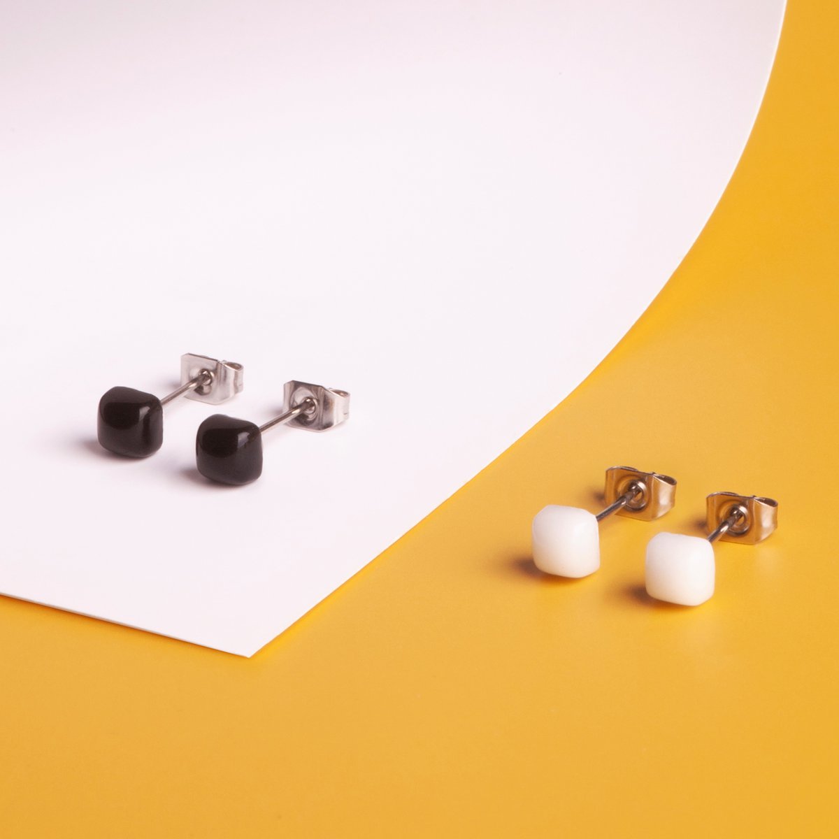 Set of 3 earrings with stone • Recycled glass & stainless steel • 20 colors