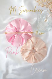 "Babekleuren" | Handgemaakte zijden scrunchies-set