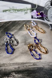 Boucles d'oreilles 2 en 1 en émail Varia — Bleu et doré
