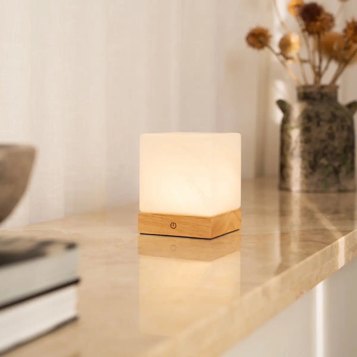 Lámpara de madera inalámbrica Yce marrón claro