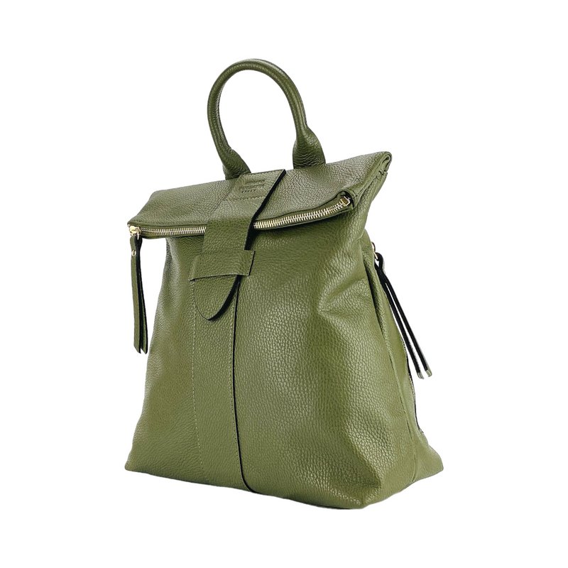 RB1021E | Soft women's backpack in genuine leather Made in Italy with adjustable shoulder straps. Zipper and accessories in shiny gold metal - Green color - Dimensions: 30 x 34 x 10.5 cm