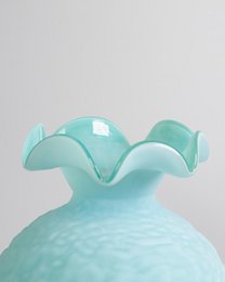 Koralvase (håndlavet uigennemsigtigt farvet glas)