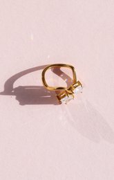 Pierina - Pæreformet forlovelsesring guld