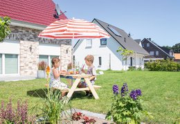 Children´s picnic bench „Matsch-Nicki für 4”, natural