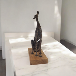 Skulpture de bronce "Legvrer" (2024) Windhat Greyhound por Bourima | Uniiat