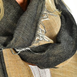Florence Artegiani. Two-tone scarf scarf with double flap, modal and wool. Made in Italy.